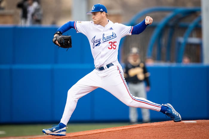 20230308_BA_WichitaSt_EGP-16